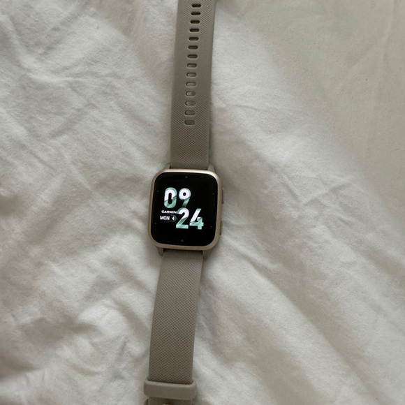 Garmin Venu 2 Sq - Picture 2 of 9